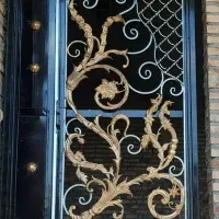 درب آهنی/باغ/حیاط