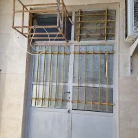 در دو لنگه با جاکولری
