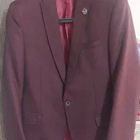یک کت و شلوار و دو عدد کت تک