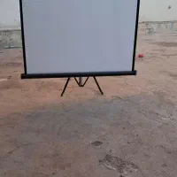 پرده نمایشی پایه دار