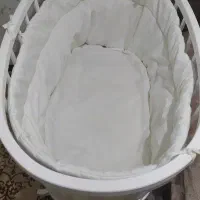 تخت کنار مادر