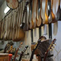 دوتار|سازهای سنتی|مشهد, استاد یوسفی (شهرک غرب)|دیوار