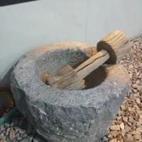 هاوند سنگی قدیمی