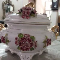 سوپ خوری در دار با ملاقه ( گل برجسته)|کلکسیون اشیاء عتیقه|میاندوآب, |دیوار