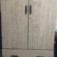 کمد کاملا سالم فقط کشو وسطی ریلش خراب