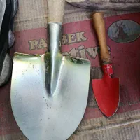 سه عدد بیل درحدنو