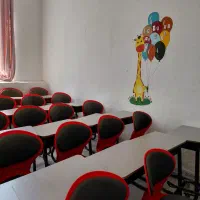 نیمکت و میز و کانتر