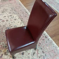 صندلی آشپزخانه چوب و چرم زرشکی