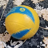 توپ والیبال