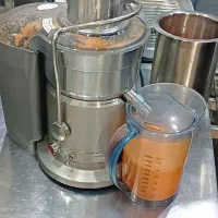 آب میوه گیری گاسترو بک