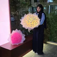 دسته گل پروانه ای و رز روبانی و رز جاودان