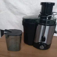 یه عدد آبمیوه گیری بوش