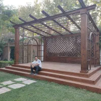 نصب انواع پارکت جناقی و  قرنیز قاب روفگاردن و ....