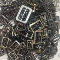 تعدادی وسایل خیاطی