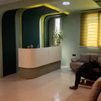 پزشک عمومی مسلط به تزریقات زیبایی