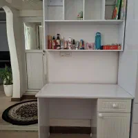 میز تحریر کتابخانه دار