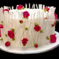 پخت انواع کیک تولد خانگی وکیک کافه ای درجهرم