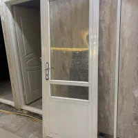 درو پنجره آلومینمی با شیشه هاش
