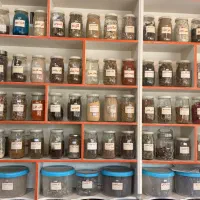 استخدام کارگر عطاری