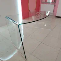 میز شیشه ای به طول و عرض و ارتفاع 75*70*150