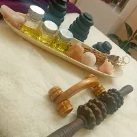 ماساژ و بادکش