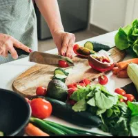 استخدام نیروی خانم