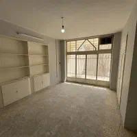 ویلایی-دو-طبقه-بر-خیابان-نظر-شرقی