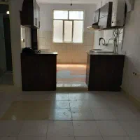 ۸۰متر طبقه چهارم روبه نما بدون آسانسور کوچه کاج