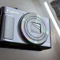 دوربین عکاسی canon کاملا سالم و کم کارکرد