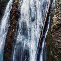 آبشار زیبای سنگچال