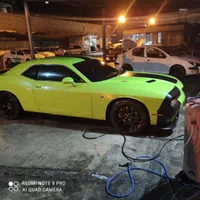 کارگر ماهر کارواش با جای خواب