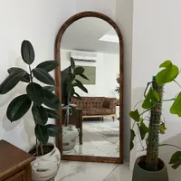 آینه چوبی ایستاده