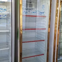 یخچال ایستاده نوشابه / صندوقی در شیشه ای