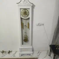 ساعت ایستاده و میز تلویزیون