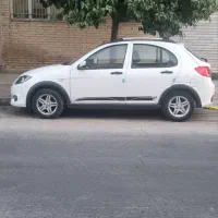 کوئیک R سفید مشکی ۱۴۰۱
