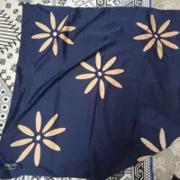 تعدادی روسری دانه ای پنجاه هزار تومان