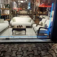فروشنده خانم