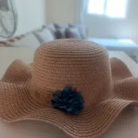 کلاه بچگانه در حد نو