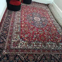 فرش قرمز