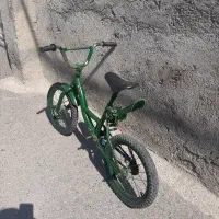 دوچرخه ۱۶ سالم فقط یکی از پدال هاش شکسته