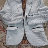 تعدادی لباس بچگانه