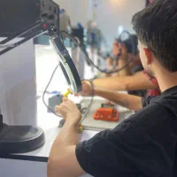 آموزش تعمیرات موبایل توسط نفر اول المپیاد