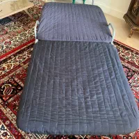 مبل تختخواب شو بسیار تمیز و‌کم جا
