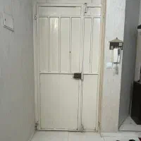 درب اهنی سالم و درب چوبی