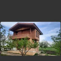 خانم جوان برای نظافت و کارهای منزل ویلایی