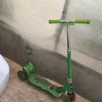 اسکوتر سبز