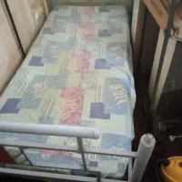 تخت فلزی یکنفره