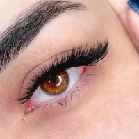 خدمات اکستنشن مژه با بهترین متریال