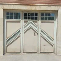 درب آهنی سه لنگه سالم بدون پوسیدگی