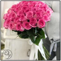 دسته گل رز هلندی  ۵ شاخه با تزیین و گل ارایی